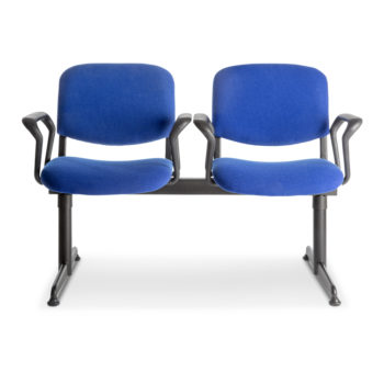 Koinè 450 beam seating with armrests